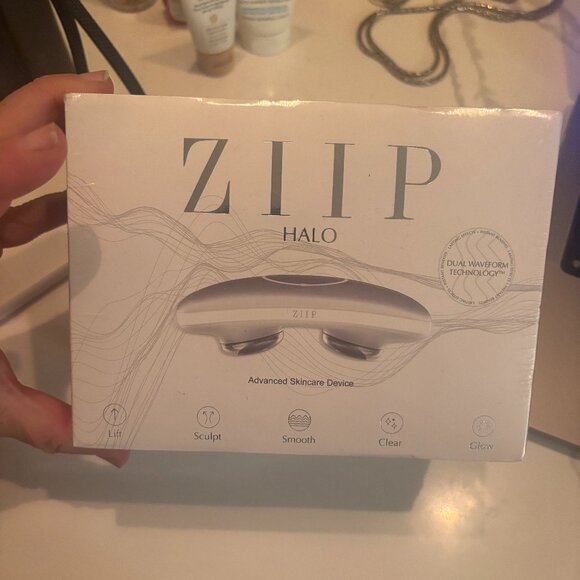 ZIIP Halo Microcurrent Facial Device - Picture 1 of 2